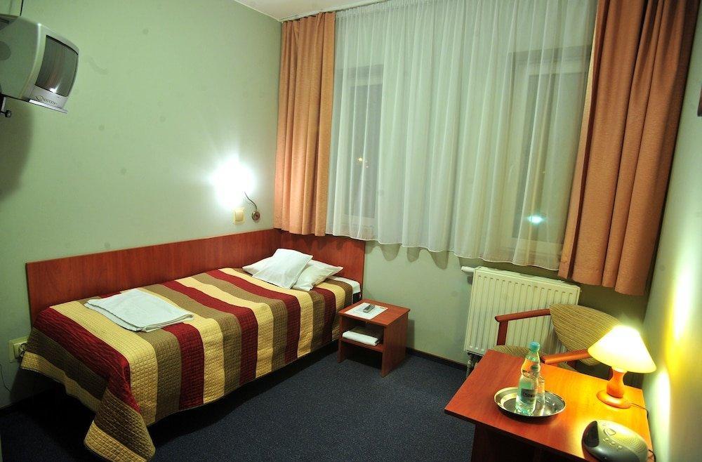 Hotel Zlote Deby Warschau Exterior foto